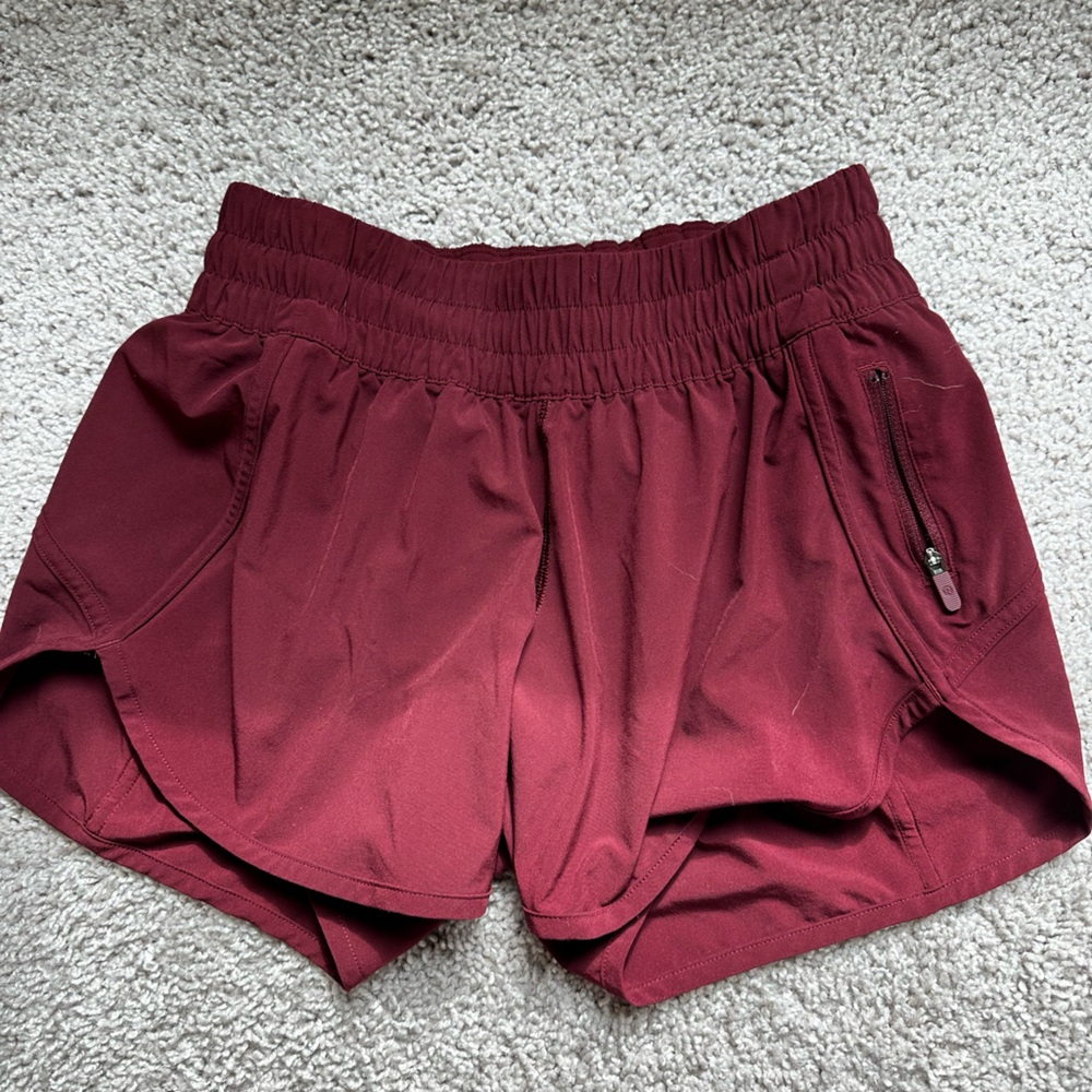 Lululemon tracker shorts